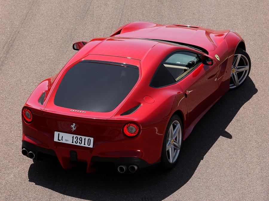  Ferrari F12berlinetta 2012 года  (фото 38 из 104)